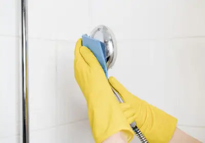 5 pași esențiali pentru întreținerea dușului și evitarea reparațiilor costisitoare