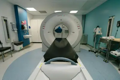 Tot ce trebuie să știi înainte să faci RMN în Bacău: tipuri, prețuri, pregătire